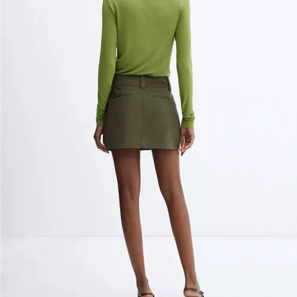 MANGO Women's Pleated Miniskirt NWT - Picture 2 of 9